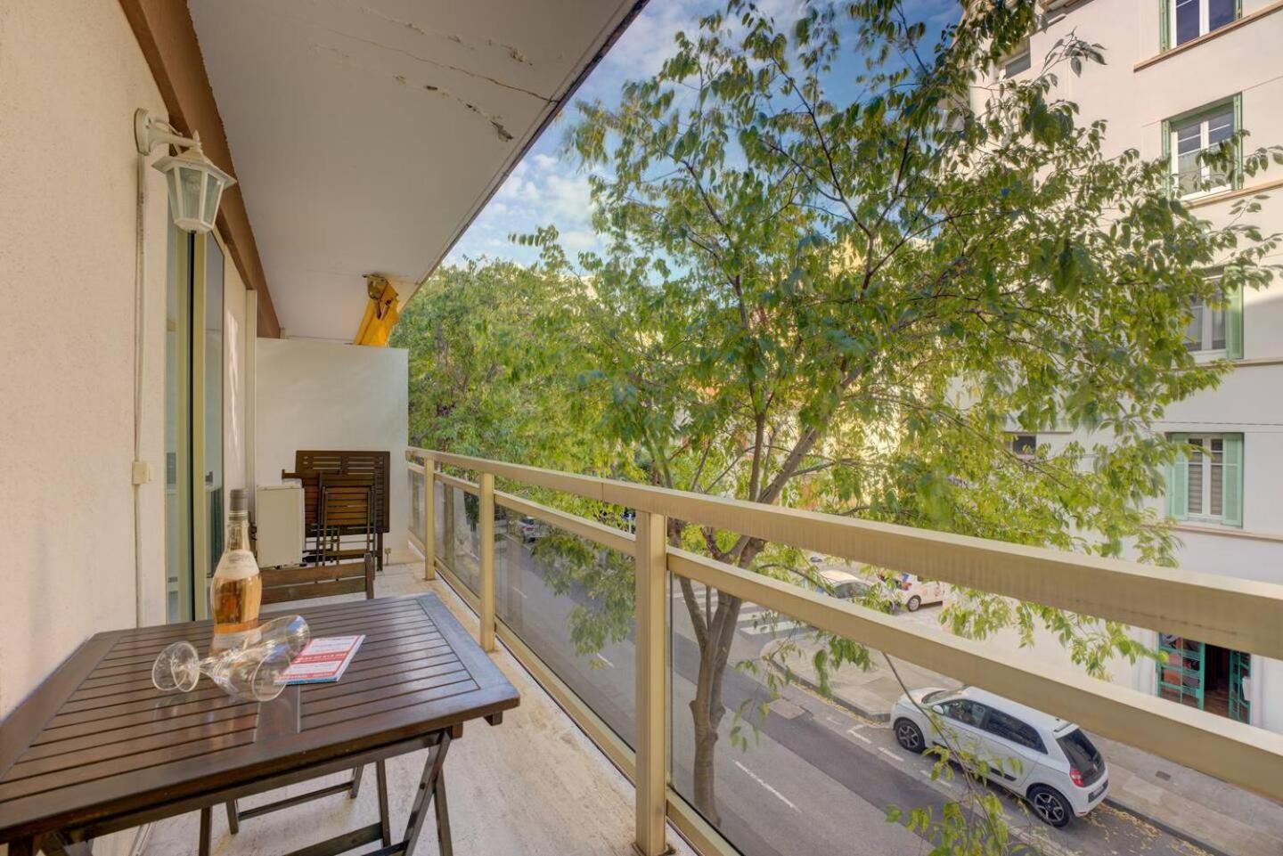Elegant Apt W/2 Terraces/Mins To Beach & Shops Antibes Exteriér fotografie