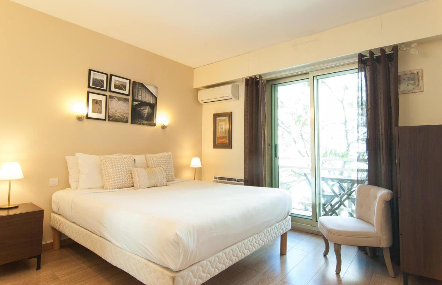 Elegant Apt W/2 Terraces/Mins To Beach & Shops Antibes Exteriér fotografie